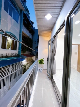 NHÀ MỚI, VỊ TRÍ ĐẸP, DT 30M2, CHỈ NHỈNH 4.3 TỶ TL