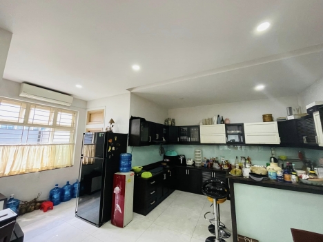 Bán Gấp Nhà Mặt Tiền Bành Văn Trân, Phường 7, Tân Bình, 6,4m x 20m, 3 Tầng Kiên Cố, Kinh Doanh Đỉnh
