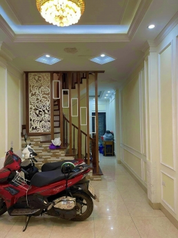 BÁN NHÀ CẦU GIẤY-Ô TÔ CÁCH 20M -5 TẦNG 6 NGỦ VỪA Ở VỪA CHO THUÊ-CHỈ 5 TỶ