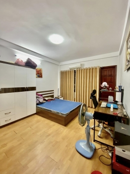 Nhà Phan Văn Trường, ô tô đậu cửa, kinh doanh cực đỉnh, 43m2, 9.3 tỷ