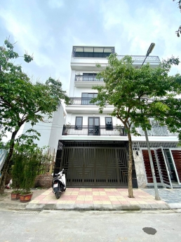 CHỦ CẦN BÁN GẤP PHÂN LÔ Ô TÔ TRÁNH 2 VỈA HÈ THANG MÁY GARA Ở HOẶC KINH DOANH VĂN PHÒNG
Phúc Lợi