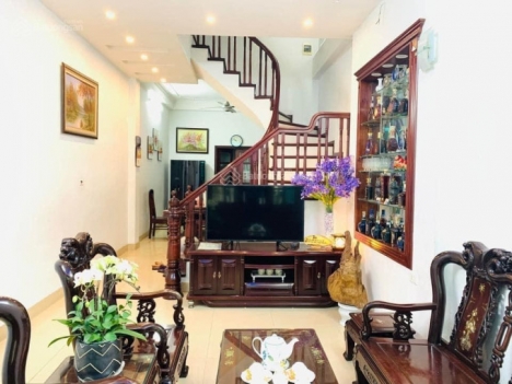 Bán nhà phố 19/5, ngõ ô tô tránh, dân trí cao, tiện ích đầy đủ, 46m nhỉnh 4 tỷ