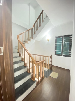 NHÀ ĐẸP PHỐ LẠC LONG QUÂN - XUÂN LA 45M2 5T GIÁ 5,1 TỶ - Ô TÔ CÁCH 20M