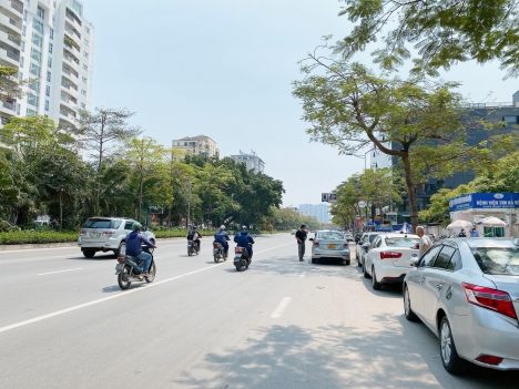 Bán nhà Lạc Long Quân-Tây Hồ Kinh doanh-Ô tô-Lô góc-DT72m2-mặt tiền 8.2m