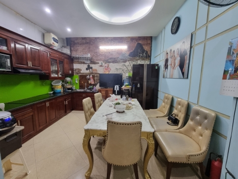 ĐỐNG ĐA BÁN NHÀ PHỐ HOÀNG CẦU 52 m2 x5 TẦNG 6.2 TỶ Ô TÔ KD