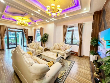 Cần bán Biệt Thự đẹp 2 mặt tiền mới xây tại đường Nam Hồ, Đà Lạt giá 15 tỷ