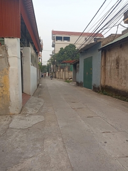 Nhỉnh 2 tỷ sở hữu đất 73m vuông vắn cách đường ô tô đỗ 10m - gần trung tâm chợ