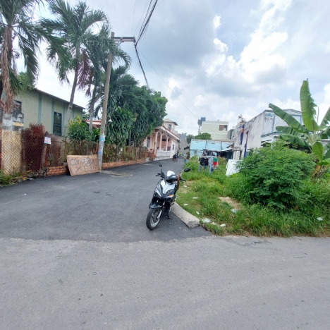Bán lô ĐẤT LỚN - xây dựng 5 TẦNG - Nhà Trọ - Sát Đại Học - hơn 80m2 - chỉ hơn 4 tỷ.