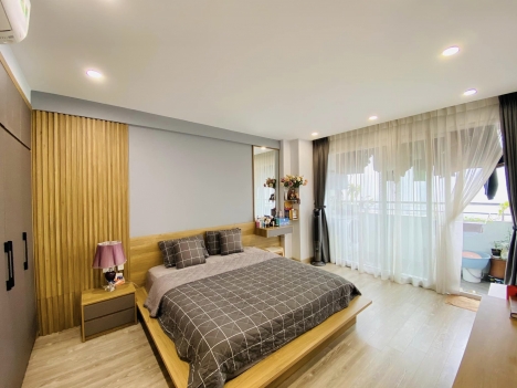 Siêu phẩn cầu giấy,phố dịch vọng,50m2 ,8 tầng ô tô chạy quanh,thang máy,giá nhỉnh 14 tỷ