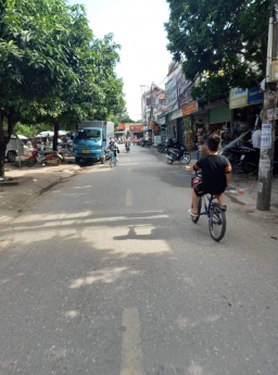Bán gấp nhà lô góc vỉa hè phân lô TĐC Thanh Am Long Biên 
 DT 92m2, xây 4 tầng, nội thất nhập khẩu