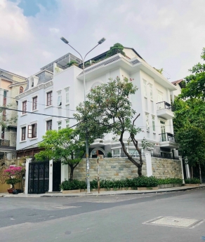HẠ GIÁ CỰC MẠNH
Siêu phẩm biệt thự góc 2 MT Hoa Đào, P2, Q. Phú Nhuận