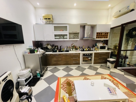 Bán nhà Nguyễn Văn Cừ ̉60m 5 tầng MT4m gía nhỉnh 4 Tỷ