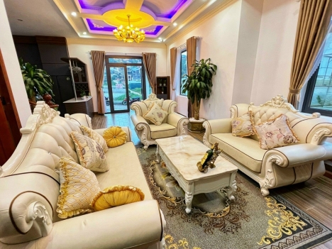 Cần bán Biệt Thự đẹp 2 mặt tiền mới xây tại đường Nam Hồ, Đà Lạt giá 15 tỷ