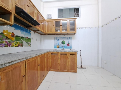 Bán Nhà 192 Lê Trọng Tấn- Thanh Xuân
Chỉ 4,4 tỷ có thương lượng
Phân Lô Quân Đội-40m ra Ngõ Oto