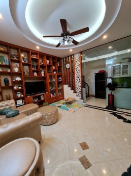 BÁN NHÀ PHỐ NGUYỄN AN NINH: 47M2, 5 TẦNG, 4 NGỦ, Ô TÔ ĐỖ CỬA. HƠN 5 TỶ