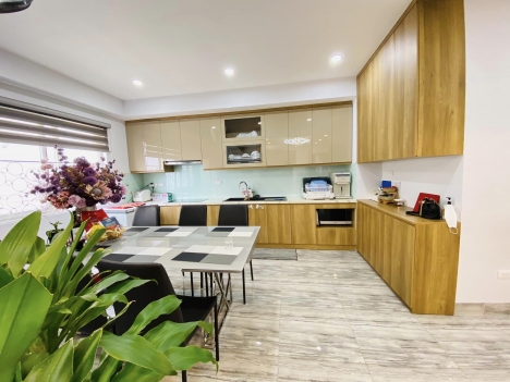 Siêu phẩn cầu giấy,phố dịch vọng,50m2 ,8 tầng ô tô chạy quanh,thang máy,giá nhỉnh 14 tỷ