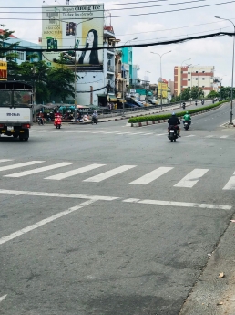 Nhà mặt tiền Phan Văn Hớn, ngang 8  hiếm có  , sẵn hợp đồng cho thuê dòng tiền thu rất  ổn định.