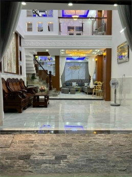 Siêu phẩm 5 tầng 73m2 - full nội thất xịn - xe hơi tới cửa - nhà bè