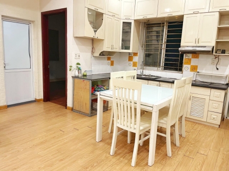 Bán nhà chung cư phố thép mới đô thi Việt Hưng Long biên . Dt 7,3,64m. Giá 1.550 tỷ
