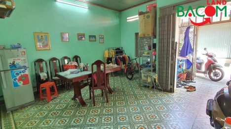 Bán đất lô góc giá siêu rẻ , còn khuyến mãi nguyên căn nhà C4, 68m2 Trung Dũng , trung tâm TP Biên