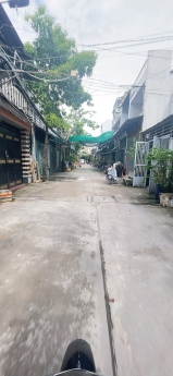 Nhà Góc Hẻm Xe Hơi Lê Văn Quới- 4 Tầng- Xe Hơi Ngủ Trong Nhà- Nhà Đang Cho Thuê Nguyên Căn.