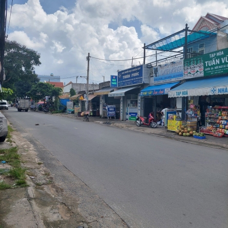 Bán lô ĐẤT LỚN - xây dựng 5 TẦNG - Nhà Trọ - Sát Đại Học - hơn 80m2 - chỉ hơn 4 tỷ.