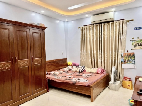 Chính chủ bán nhà Lĩnh Nam, Hoàng Mai, Hà Nội 5 tầng sạch đẹp chỉ 3.28 tỷ ô tô đỗ cổng