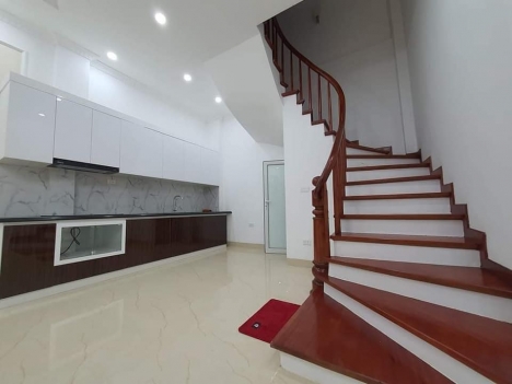 BÁN NHÀ CẦU GIẤY-NHÀ MỚI-NGÕ 3 GÁC-40m-NHỈNH 4TỶ