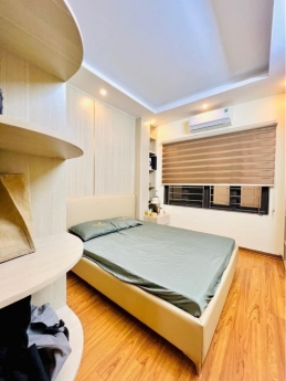 BÁN NHÀ PHỐ KHƯƠNG TRUNG: 45M2, 5 TẦNG, MT 4.2M, NGÕ 3 GÁC NÔNG. 3.7 TỶ