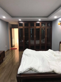 Nhà phố Hoa Lâm, Ô tô tránh, vỉa hè, KD, 69 m2, 4T, giá chỉ 8,5 tỷ.