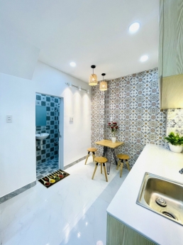 BÁN NHÀ MẶT TIỀN QUẬN PHÚ NHUẬN -NHỎ NHỎ XINH XINH.