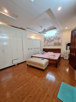 BÁN NHÀ PHỐ NGUYỄN AN NINH: 47M2, 5 TẦNG, 4 NGỦ, Ô TÔ ĐỖ CỬA. HƠN 5 TỶ