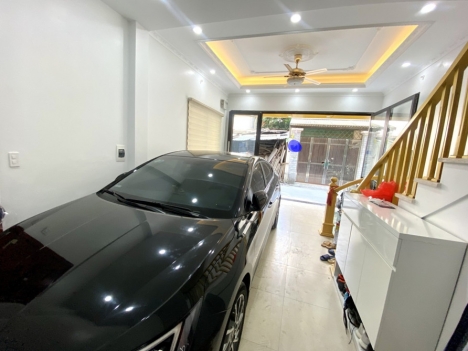 Nhà phố Ái Mộ, Lô góc, Ô tô tránh, kinh doanh, 6 tầng, giá chỉ 7,5 tỷ.