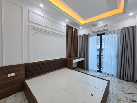 Chính chủ gửi bán nhà mới khu vực Quan Hoa, Cầu Giấy, 5 tầng chỉ 4.15 tỷ