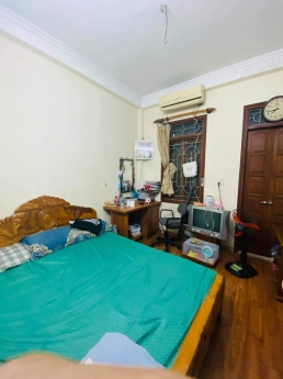 Gia đình cần bán nhà phố Vĩnh Hưng 39m2, 5 tầng. Ngõ to rộng, ô tô lùi 3,35 tỷ