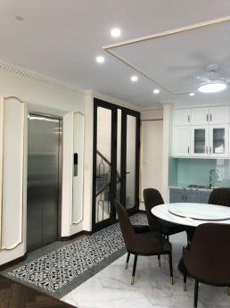 Nhà Phố Ngọc Lâm Lô góc, ô tô, KD, 62 m2, 6T, TM, chỉ 10,5 tỷ.