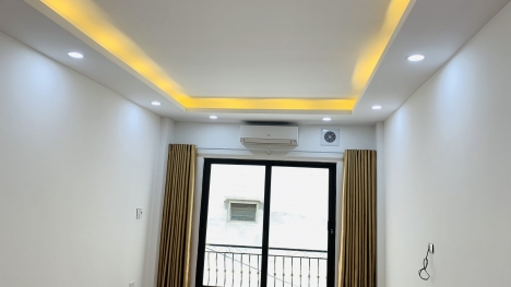 Nhà ngõ 420 Khương Đình, 38m2, mặt tiền 3,5m, 4,5 tầng