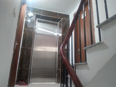 Mỹ Đình: Nhượng tòa căn hộ dịch vụ 60m2 7 tầng 13 phòng doanh thu 65 tr/tháng