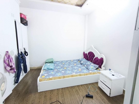 Bán nhà LÔ GÓC. Ngõ 68 Cầu Giấy. NHÀ ĐẸP, GẦN Ô TÔ. DT 40m2 có 7 ngủ chỉ 6.25 tỷ