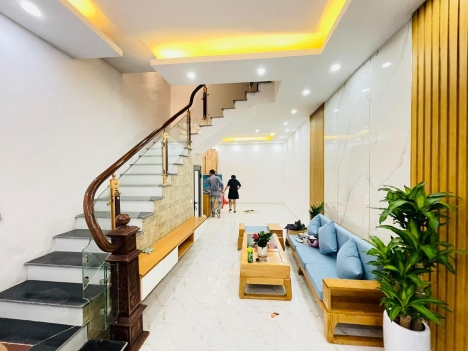 Nhà mới kính coong, phố Trung Phụng, 5 tầng 6 ngủ, 55m2, chỉ 5.4 tỷ