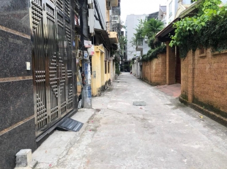 BÁN ĐẤT Ngọc Thụy 58M – 4,7 TỶ – ô tô tránh, ô tô ngủ trong đất – Vài bước ra Quốc lộ- Tiện ích