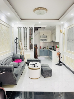 BÁN NHÀ HOA HẬU THANH XUÂN - NHÀ ĐẸP - TẶNG FULL NỘI THẤT - THÔNG SỐ ĐẸP - SÁT OTO DỪNG ĐỖ - GẦN HỒ