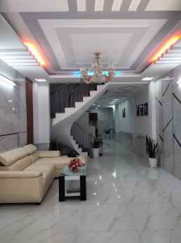 Nhà đẹp như hình hẻm 958 Lạc Long Quân Tân Bình 70m2 giá 7 tỷ 2