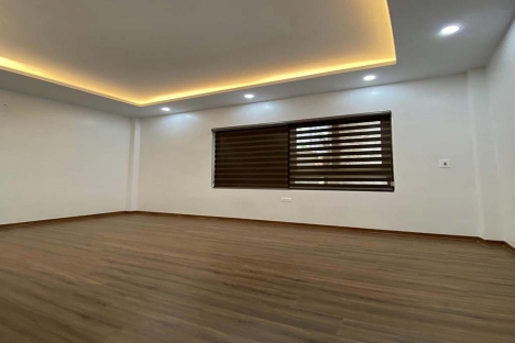 Bán nhà hơn 8 tỉ TL,MT 4.1m,sổ đỏ chính chủ,thoáng,ngõ oto,sát phố,phố Vĩnh Hồ,