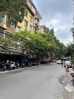 Bán nhà đẹp Đường Hoàng Hoa Thám, Phân Lô, 2 mặt ngõ, ô tô, nhỉnh 5 tỷ.
