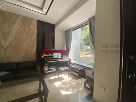 BIỆT THỰ MINI LẠC LONG QUÂN - VÕ CHÍ CÔNG. VỈA HÈ. GARA. Ô TÔ TRÁNH. DT 70M2. 23 TỶ
