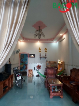 Bán nhà SHR thổ cư đường 2 ô tô gần trường Trấn biên tam hiệp chỉ 4ty6