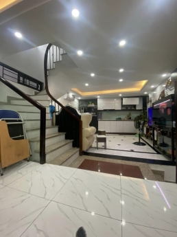 BÁN NHÀ PHỐ DƯƠNG VĂN BÉ: 35M2, 4 TẦNG, Ô TÔ ĐỖ CỬA, KINH DOANH TỐT. 4 TỶ