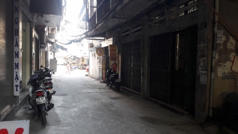 Bán nhà Quận Đống Đa, phố Yên Lãng, 30m, MT3.5m, ngõ thông, trước nhà ô tô tránh, KD sầm uất, nhỉnh