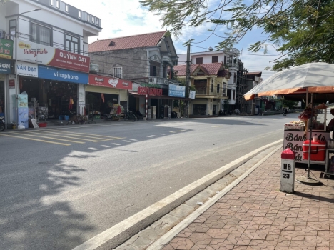 bán đất Dân cư đông đúc đời sống văn minh, an ninh đảm bảo.Đất vuông vắn, mốc giới rõ ràng.
